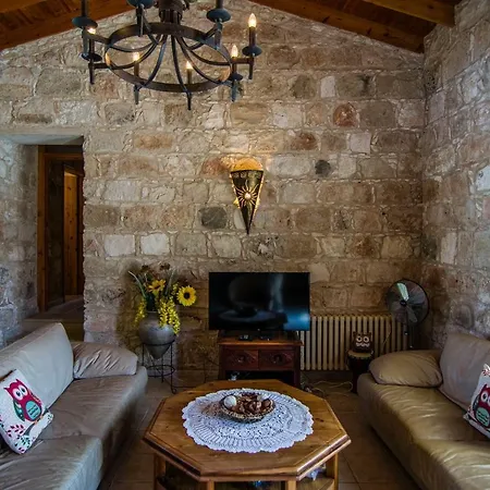 Gujadani Villa *