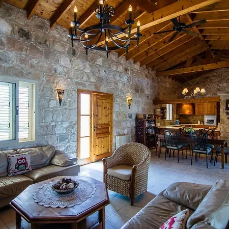 Gujadani Villa
