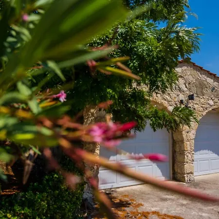 Villa Gujadani Simou